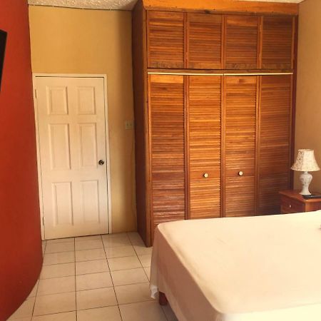 Yaad Hostel Teluk Montego Bagian luar foto