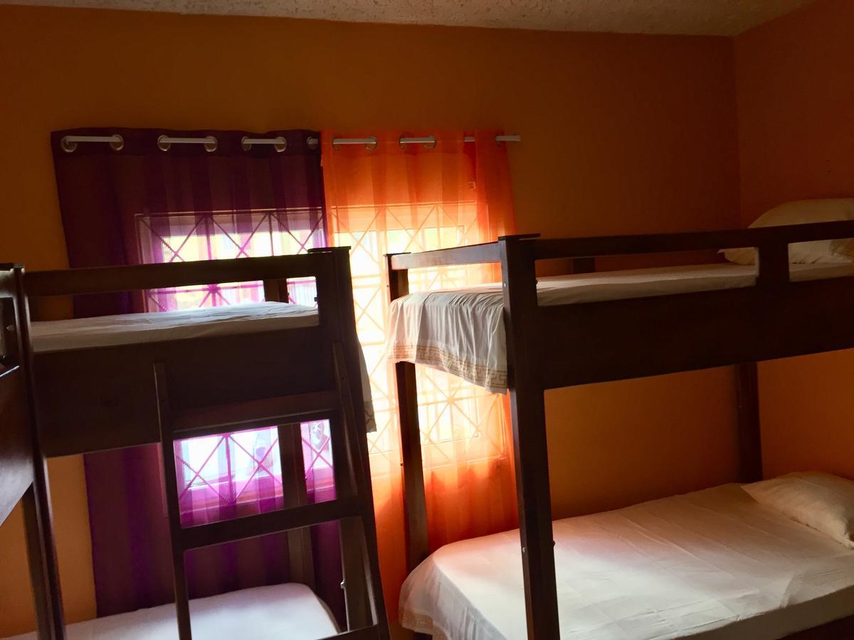 Yaad Hostel Teluk Montego Bagian luar foto