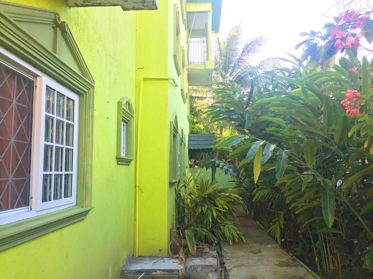 Yaad Hostel Teluk Montego Bagian luar foto
