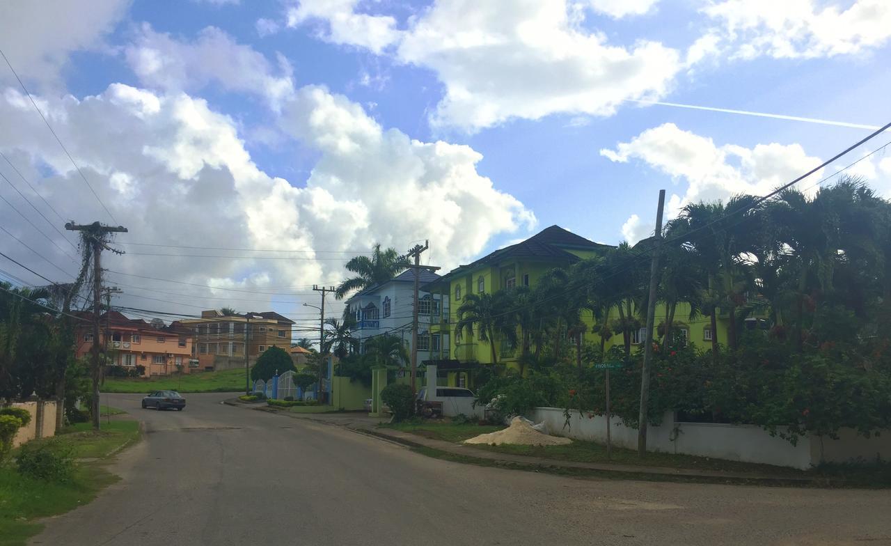 Yaad Hostel Teluk Montego Bagian luar foto