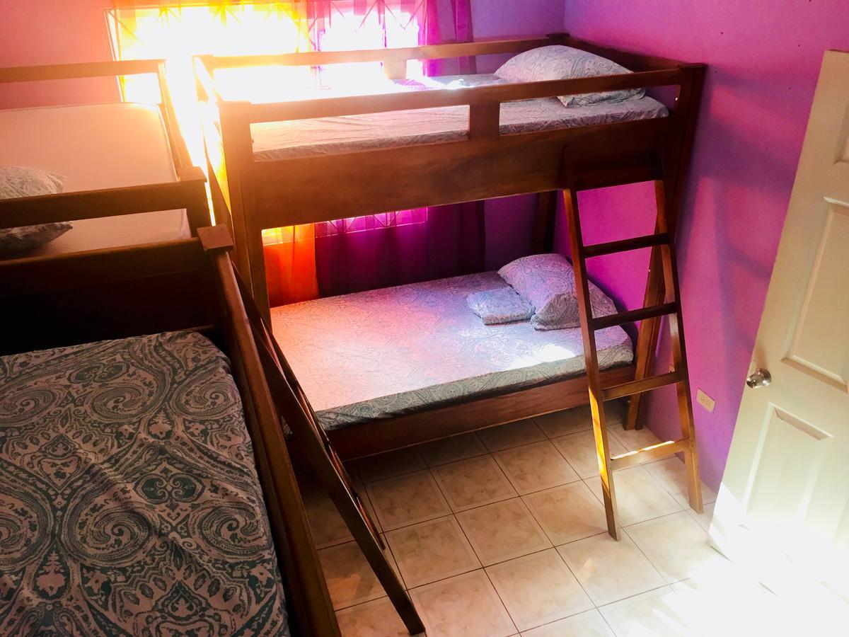 Yaad Hostel Teluk Montego Bagian luar foto