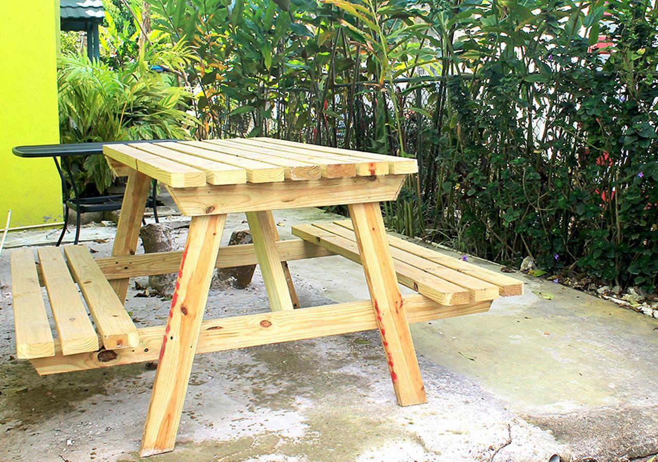 Yaad Hostel Teluk Montego Bagian luar foto