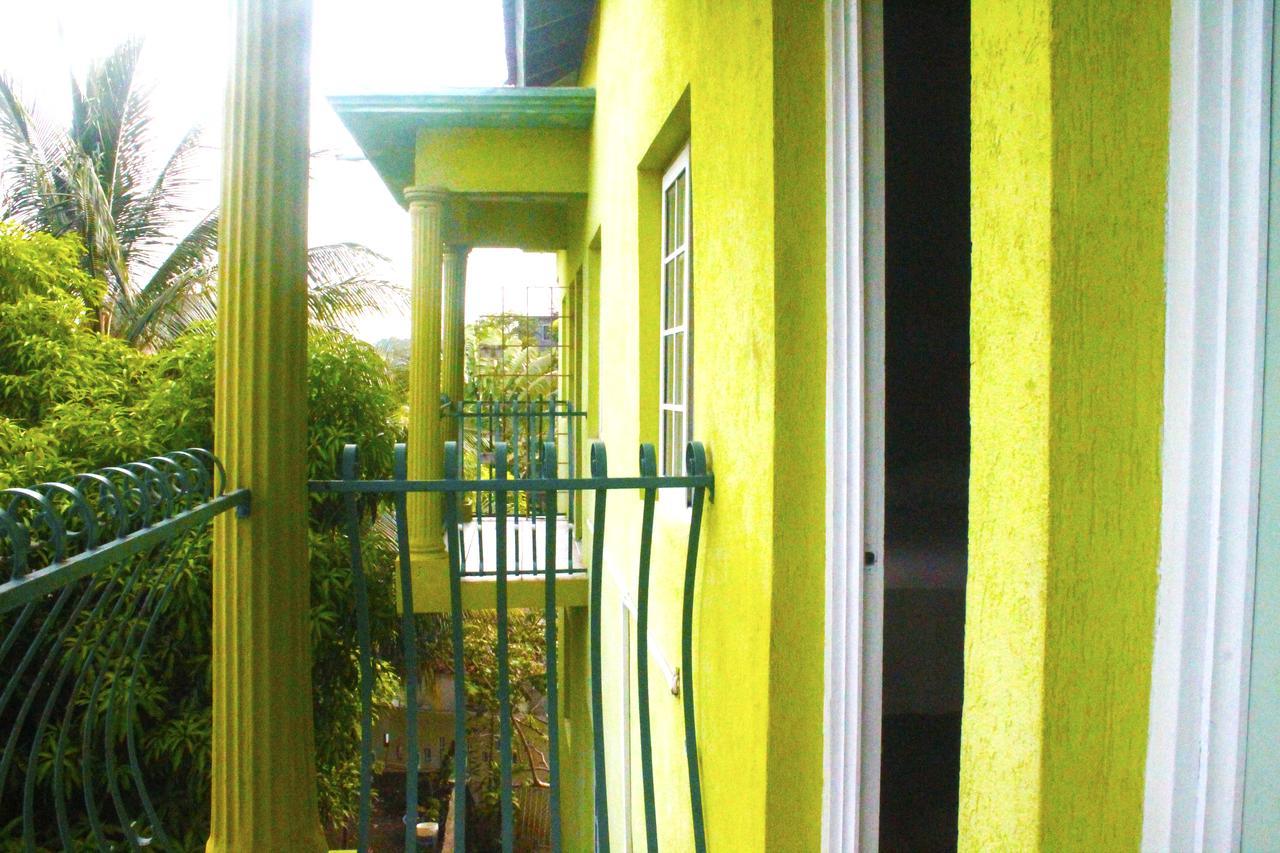 Yaad Hostel Teluk Montego Bagian luar foto