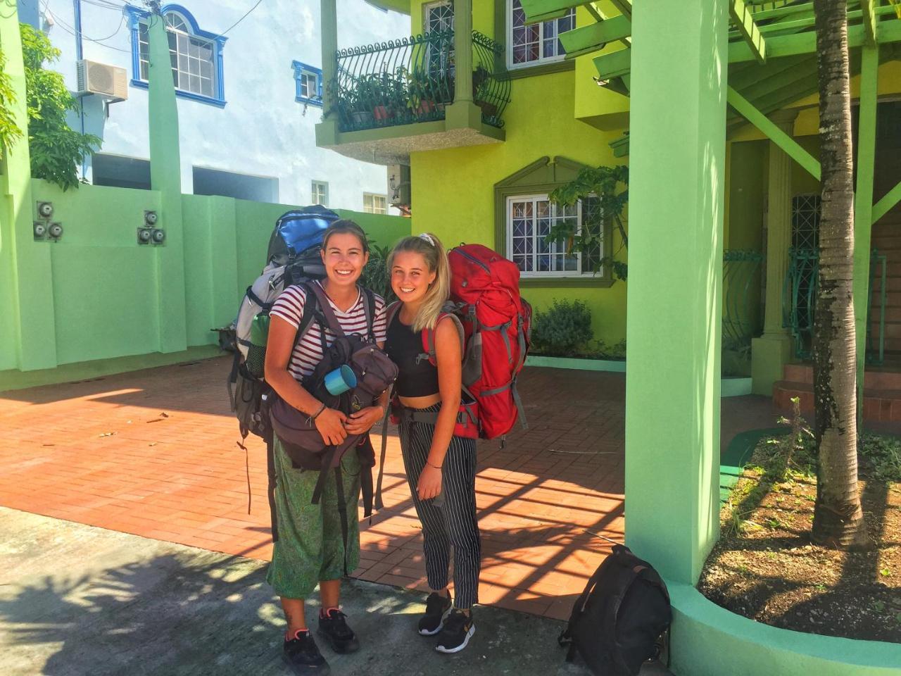 Yaad Hostel Teluk Montego Bagian luar foto