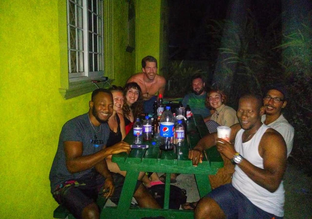 Yaad Hostel Teluk Montego Bagian luar foto